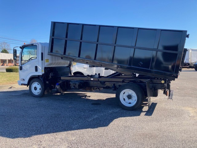 2014 ISUZU NQR in Pilesgrove, NJ