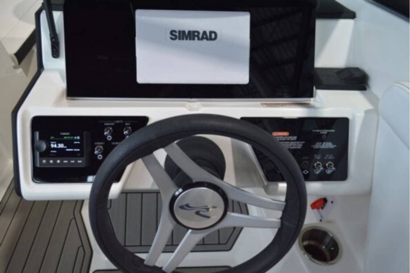 A photo of this 2024 Sea Ray SPX 230