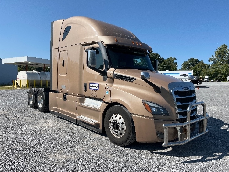 2022 FREIGHTLINER CASCADIA 126 in Morristown, TN