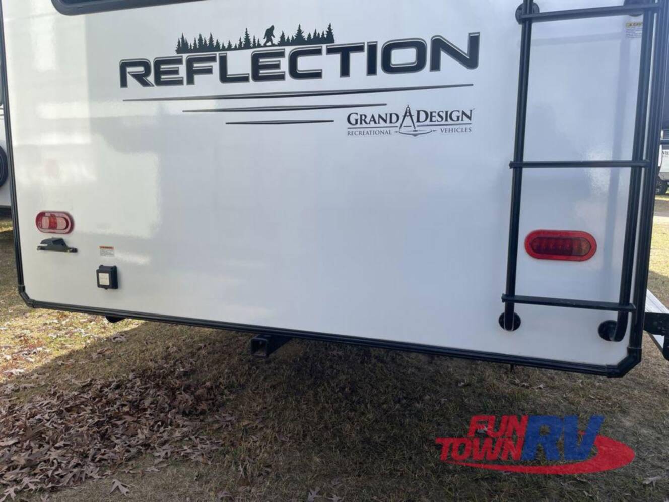 A photo of this 2024 Grand Design Reflection 296RDTS