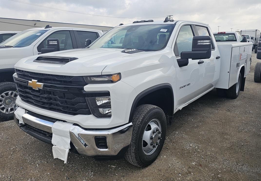 2026 CHEVROLET SILVERADO in Center Line, MI