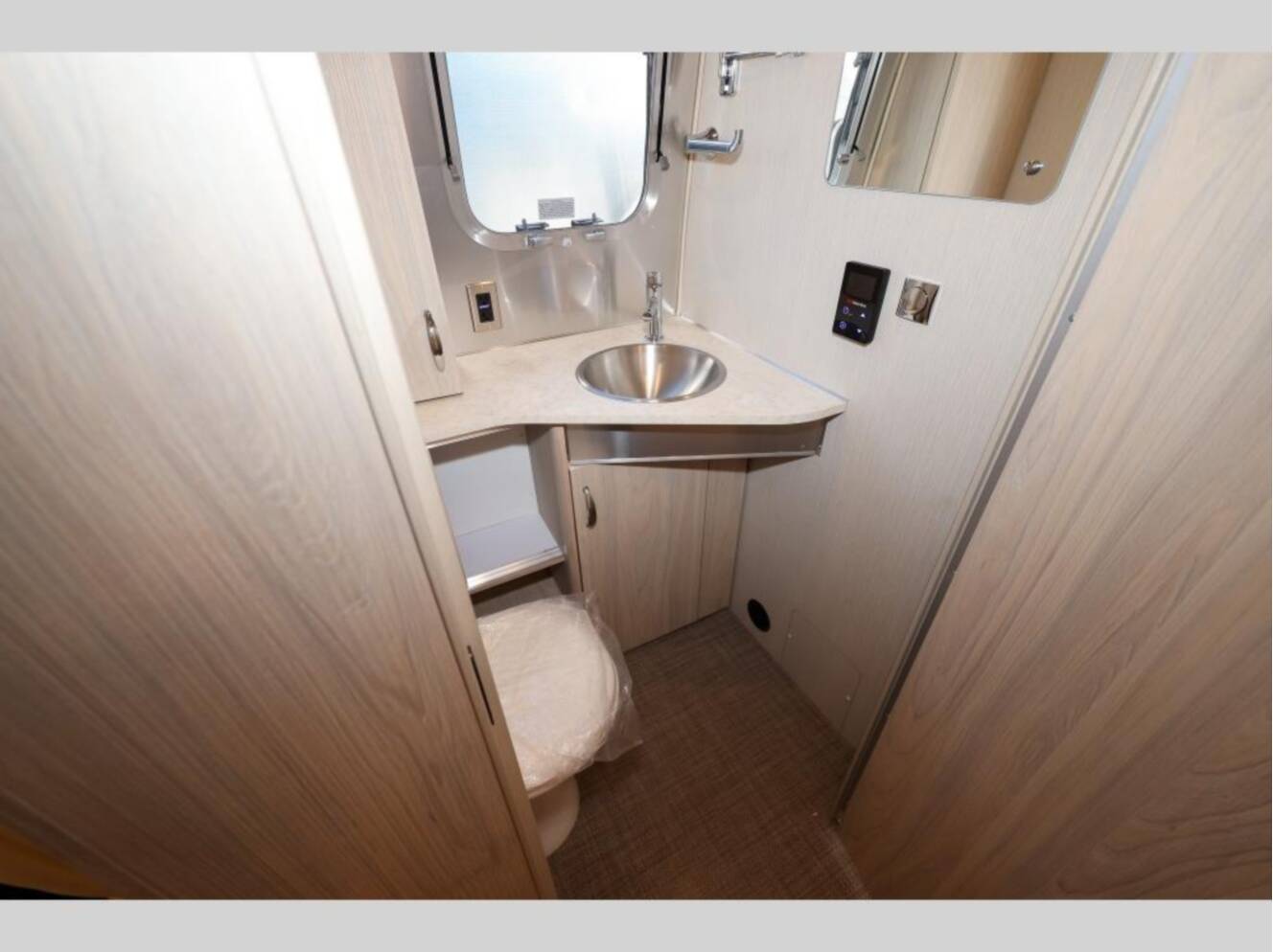 A photo of this 2026 Airstream Globetrotter 25FBQ