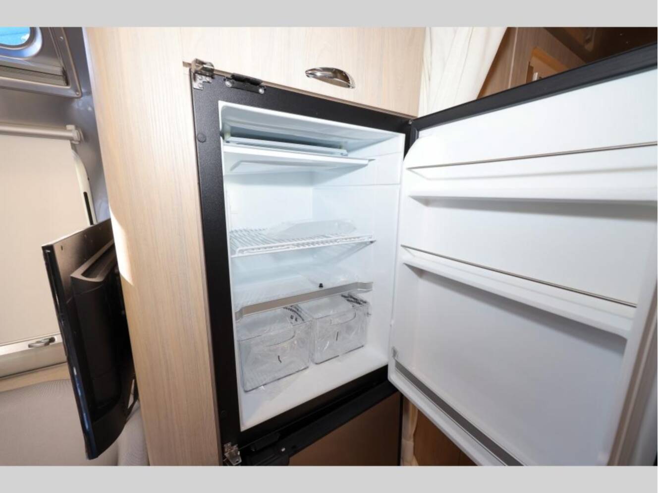 A photo of this 2026 Airstream Globetrotter 25FBQ