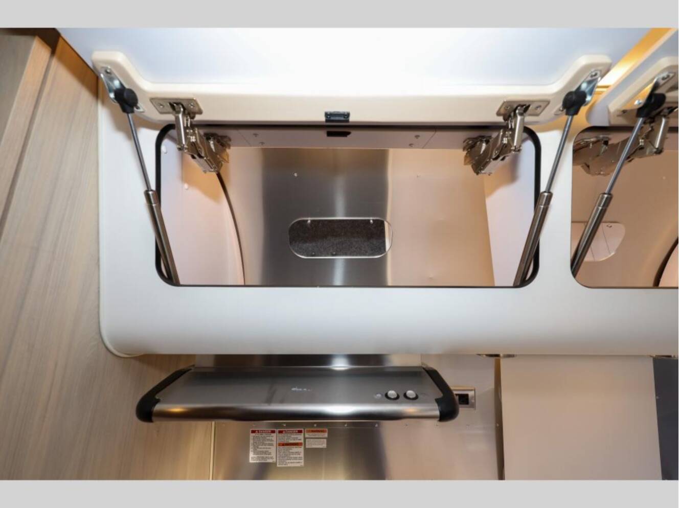 A photo of this 2026 Airstream Globetrotter 25FBQ