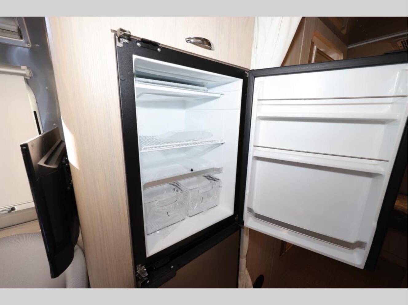 A photo of this 2026 Airstream Globetrotter 25FBQ