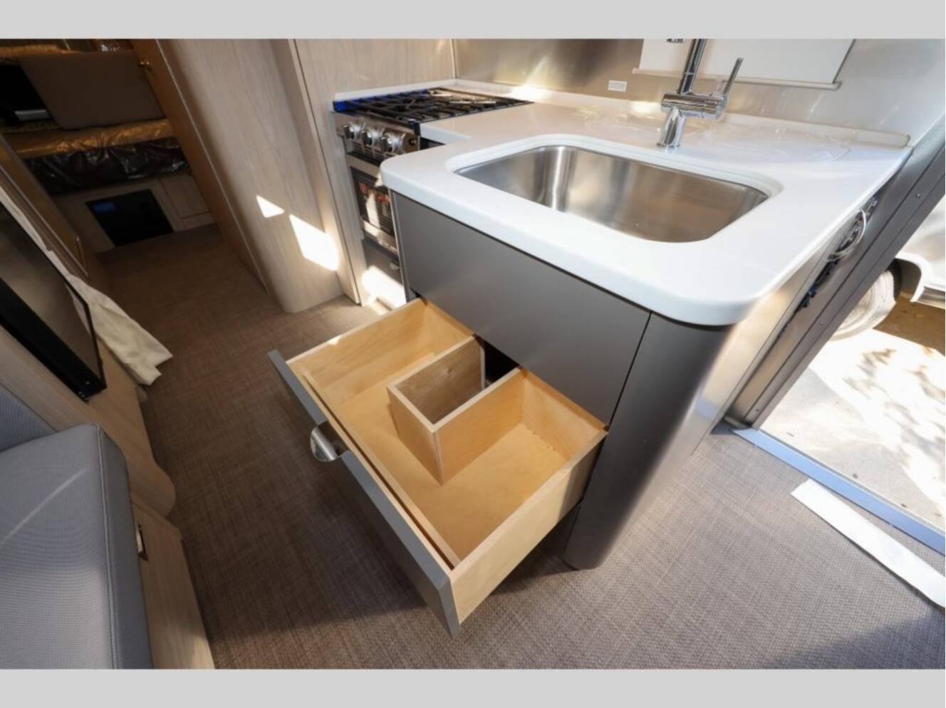 A photo of this 2026 Airstream Globetrotter 25FBQ