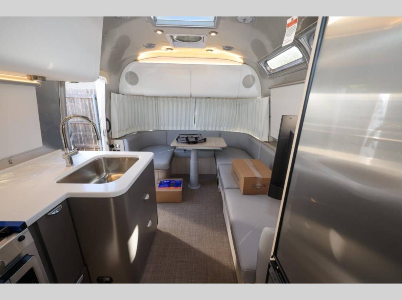 A photo of this 2026 Airstream Globetrotter 25FBQ
