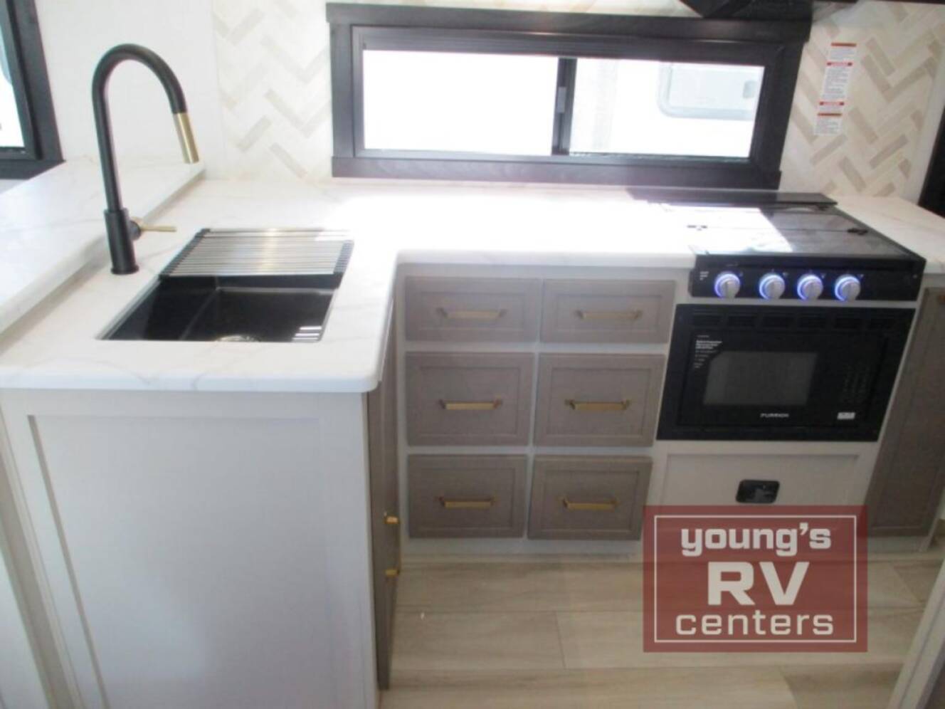 A photo of this 2026 Forest River Rv Salem Hemisphere Hyper-Lyte 21RBHL
