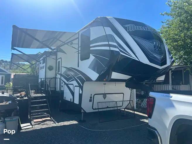 2018 Grand Design Momentum 399TH in dewey AZ