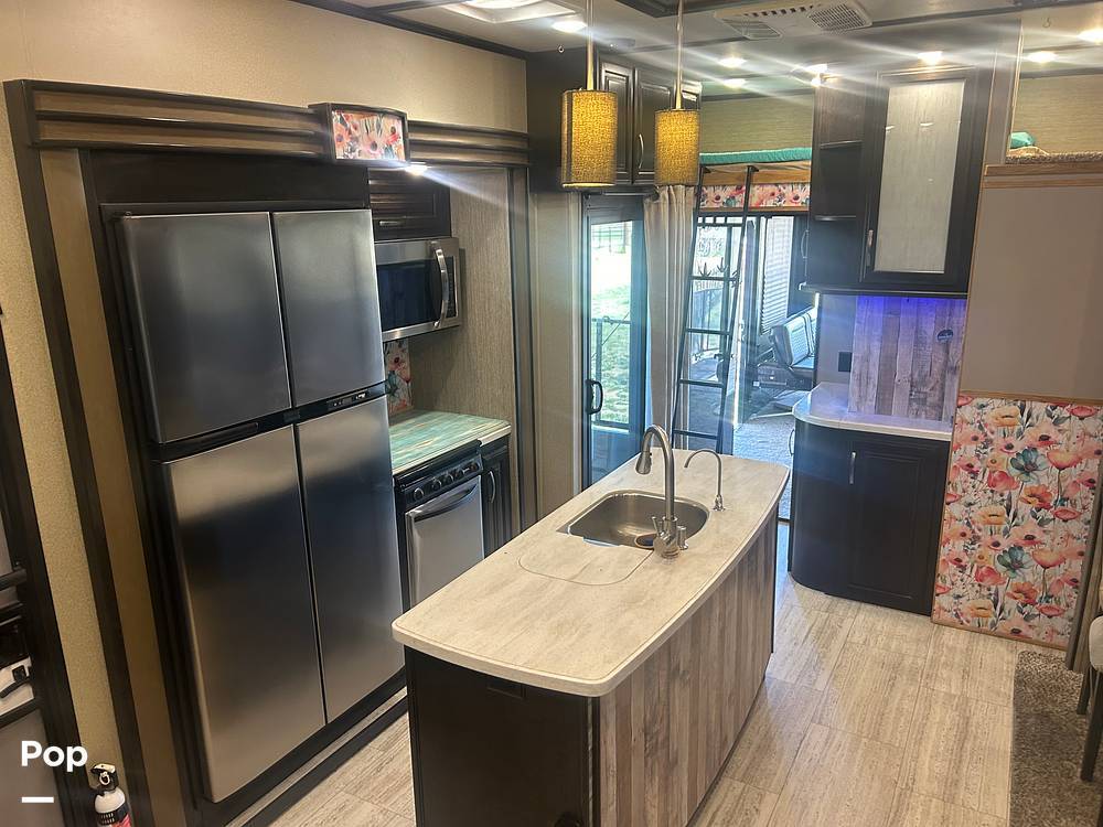 2018 Grand Design Momentum 399TH in dewey AZ