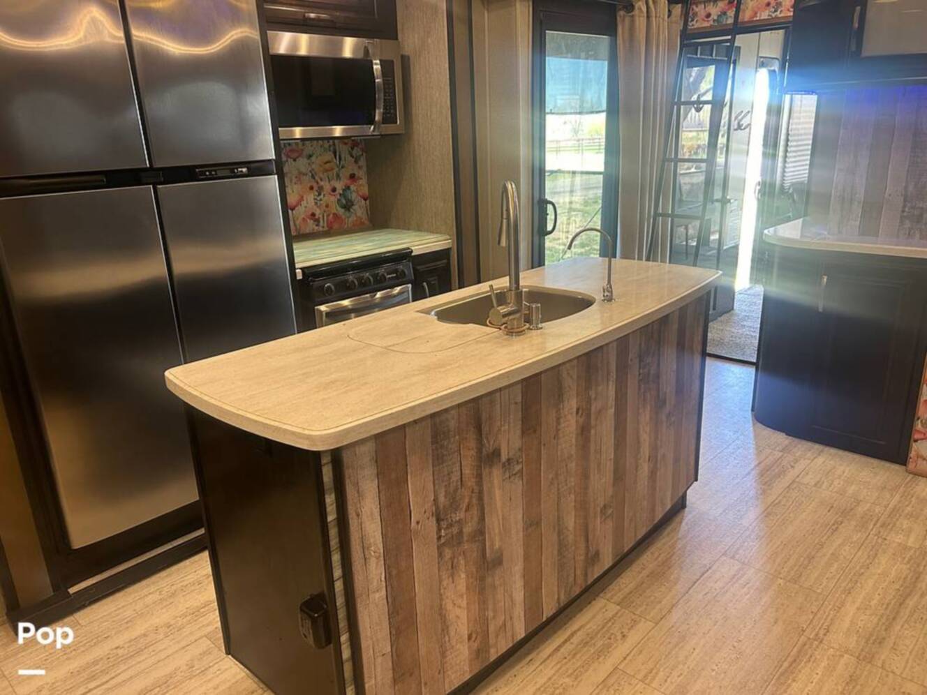A photo of this 2018 Grand Design Momentum 399TH