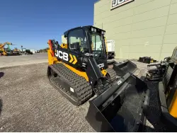 2025 JCB 3TS-8T