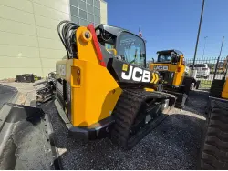 2025 JCB 3TS-8T