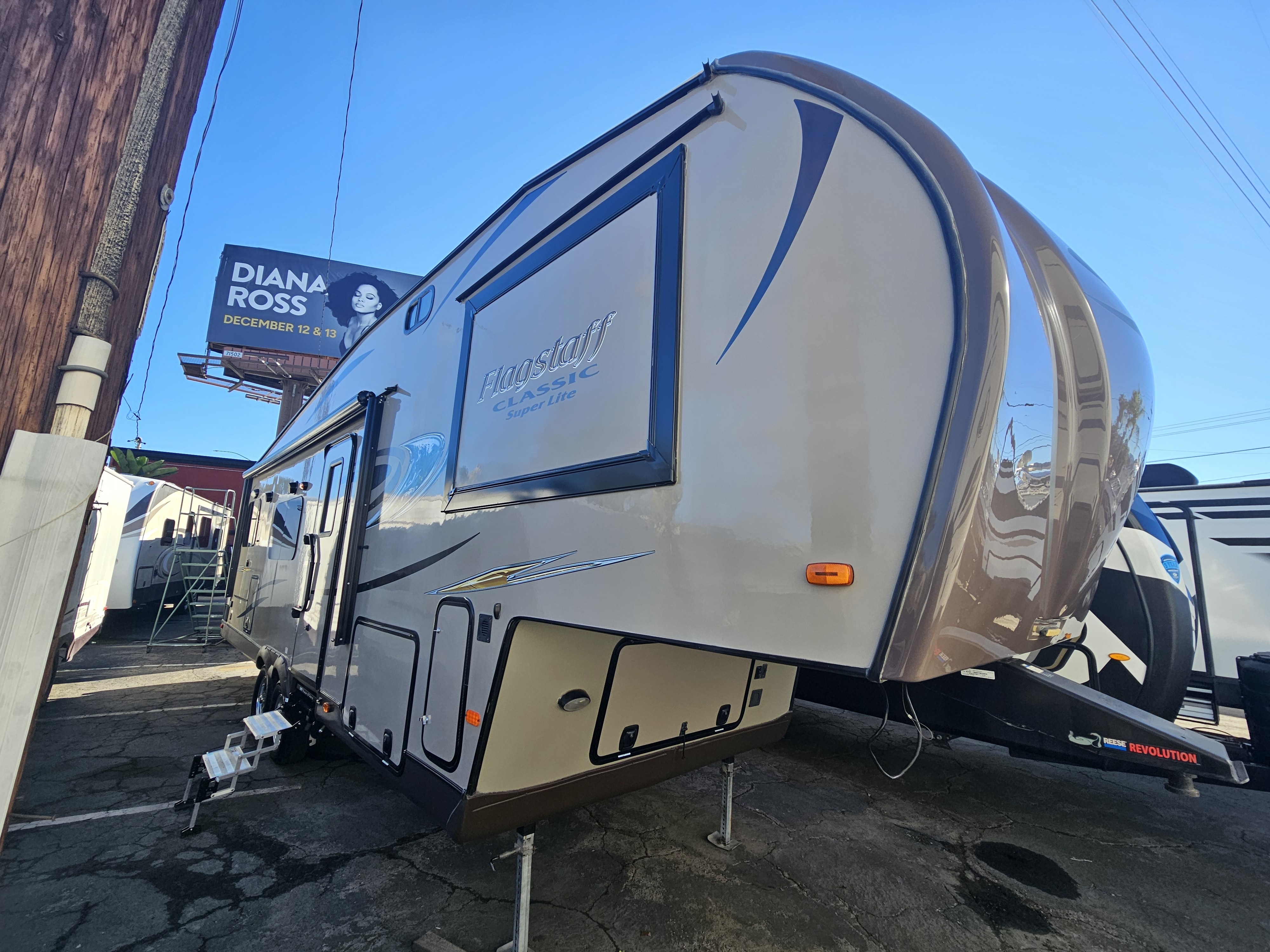 2015 Forest River FLAGSTAFF 8528RKWS in san bernardino CA