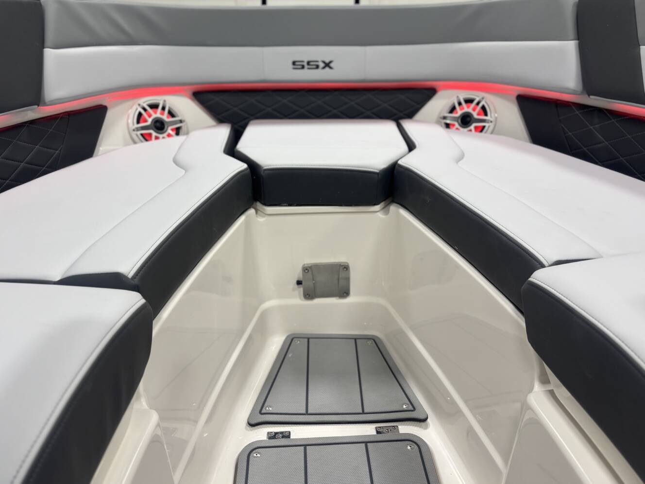 A photo of this 2026 Chaparral SSX 30