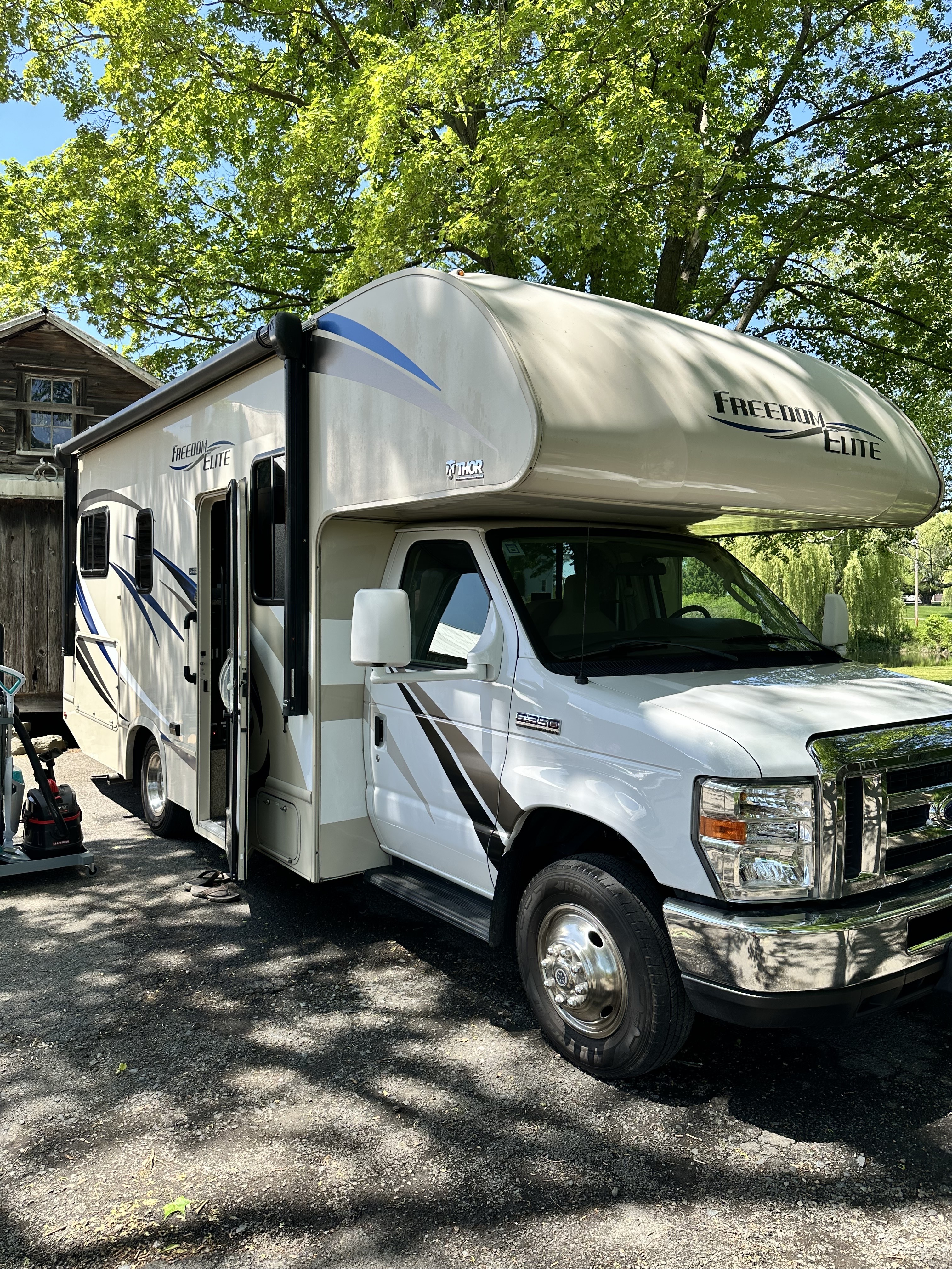 Used Thor Motor Coach Freedom Elite 23H RVs For Sale - RV Trader