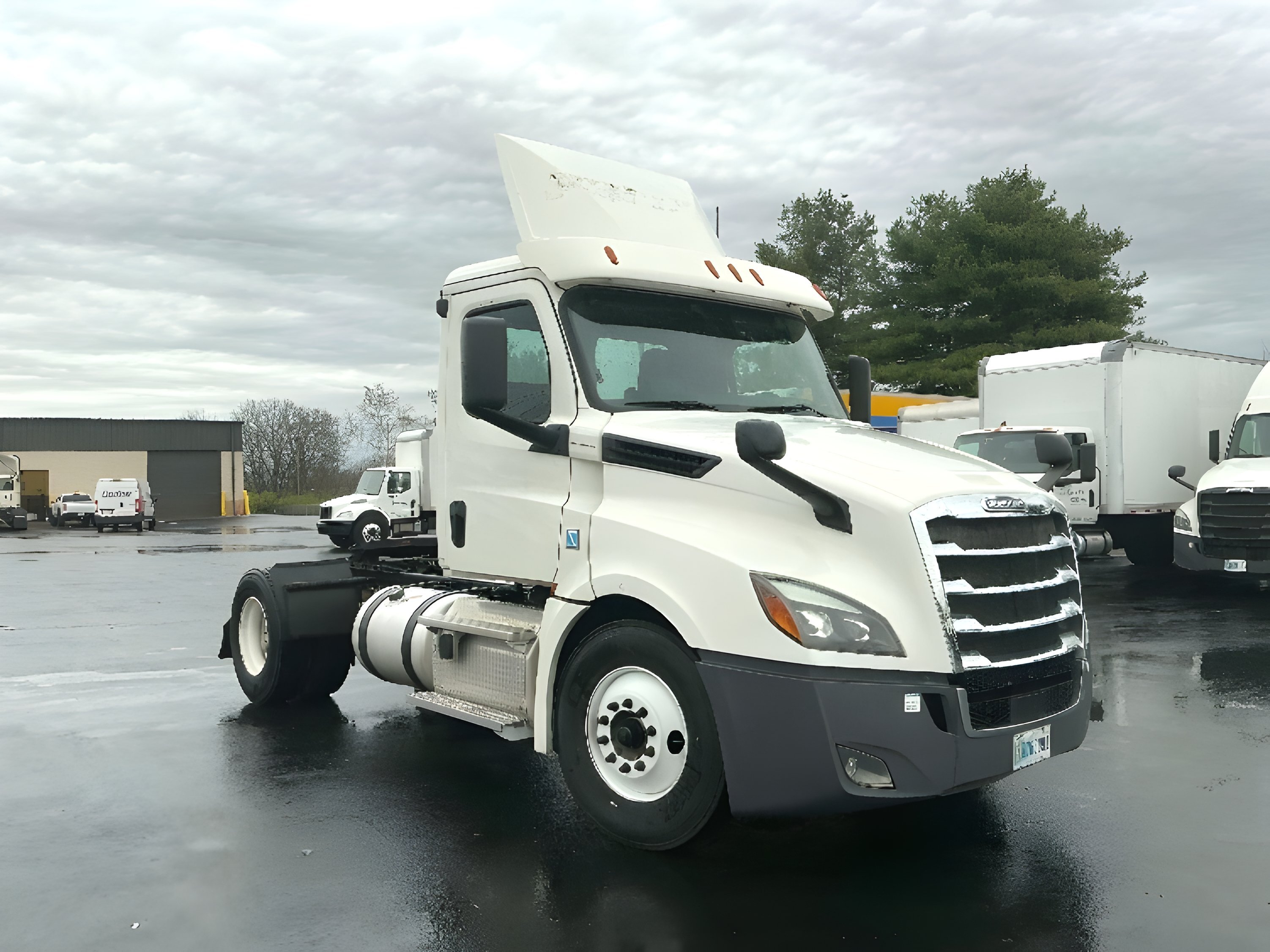 2019 FREIGHTLINER CASCADIA 126 in Lexington, KY