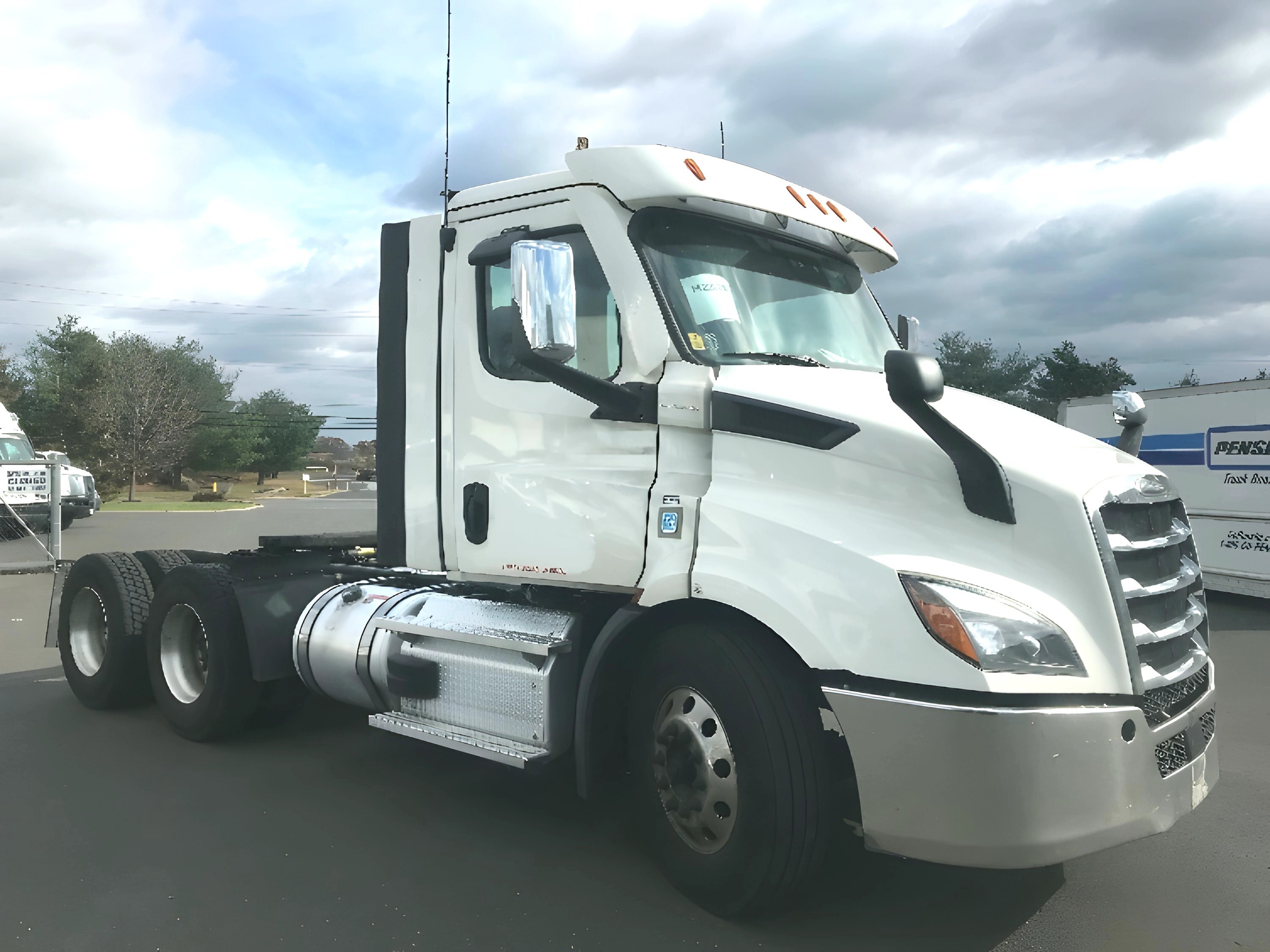 2021 FREIGHTLINER CASCADIA 116 in Burlington, NJ