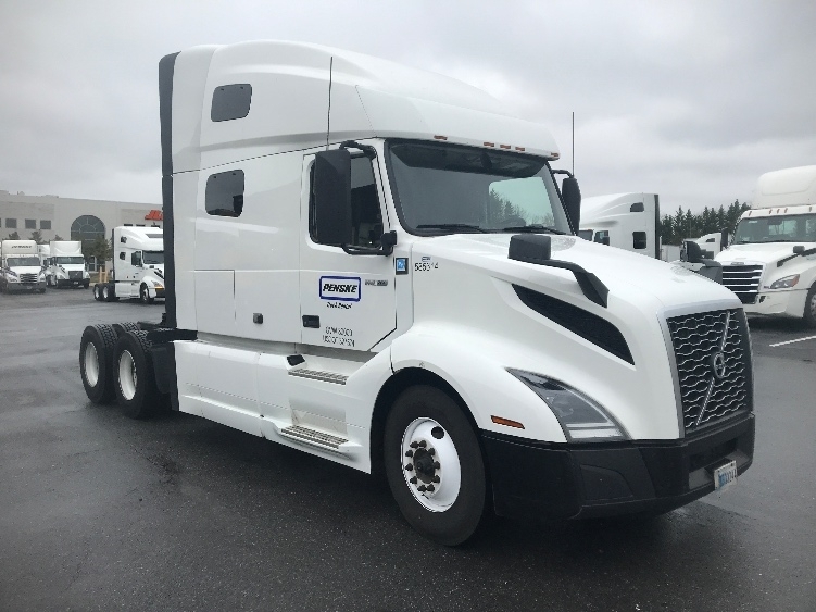 2023 VOLVO VNL64760 in Hagerstown, MD