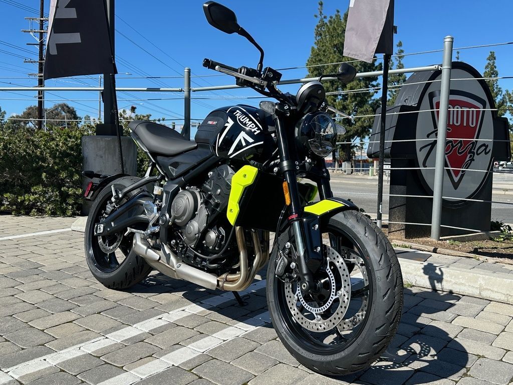 New 2024 Triumph Trident Jet Black/triumph Racing Yellow 660 For