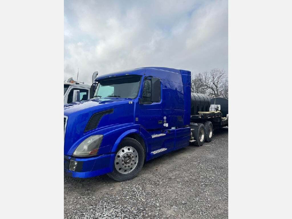 2013 Volvo VNL670 Trucks For Sale - Commercial Truck Trader