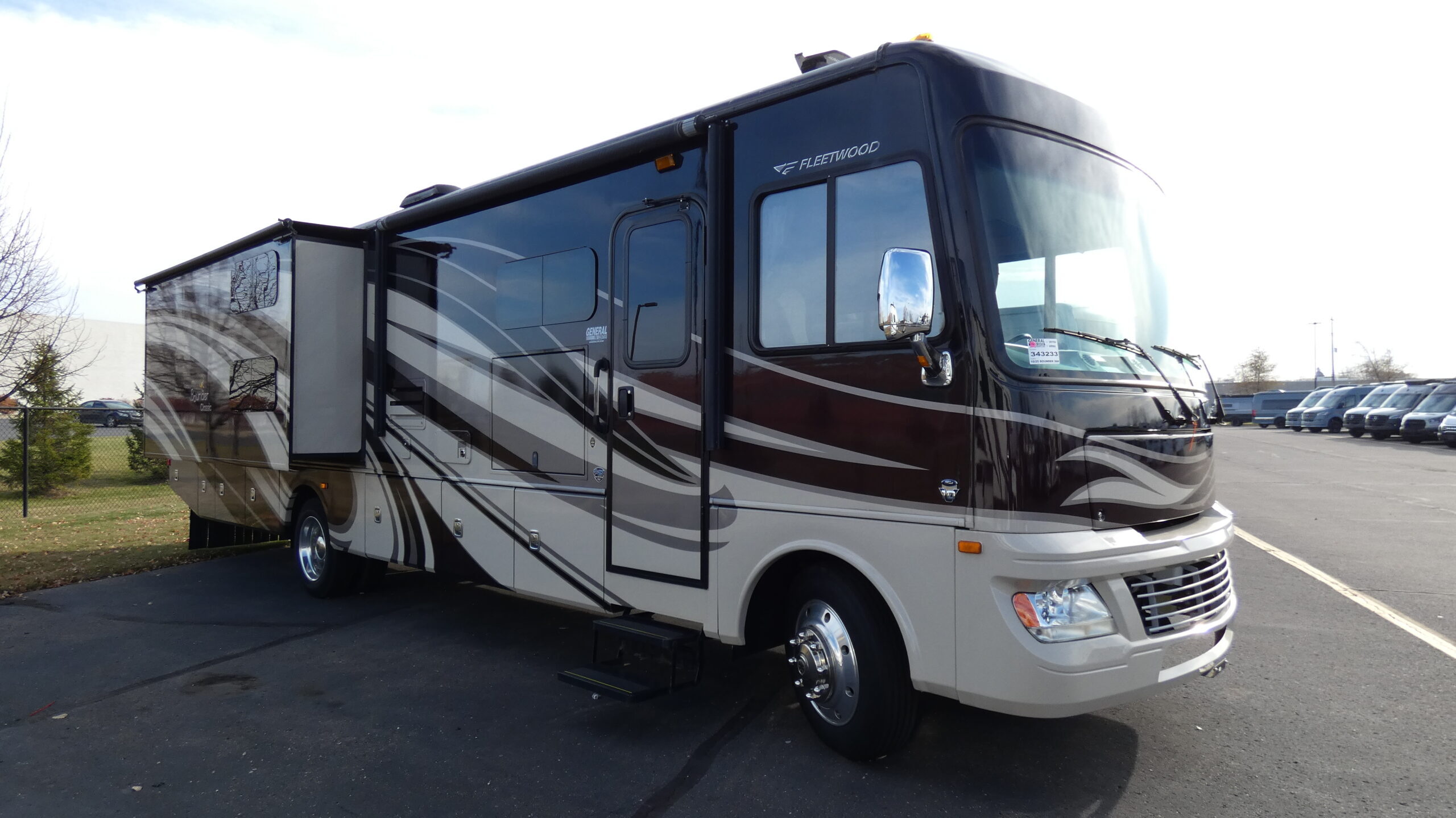 Used 2015 Fleetwood Bounder Classic 36H For Sale in Wixom, MI ...