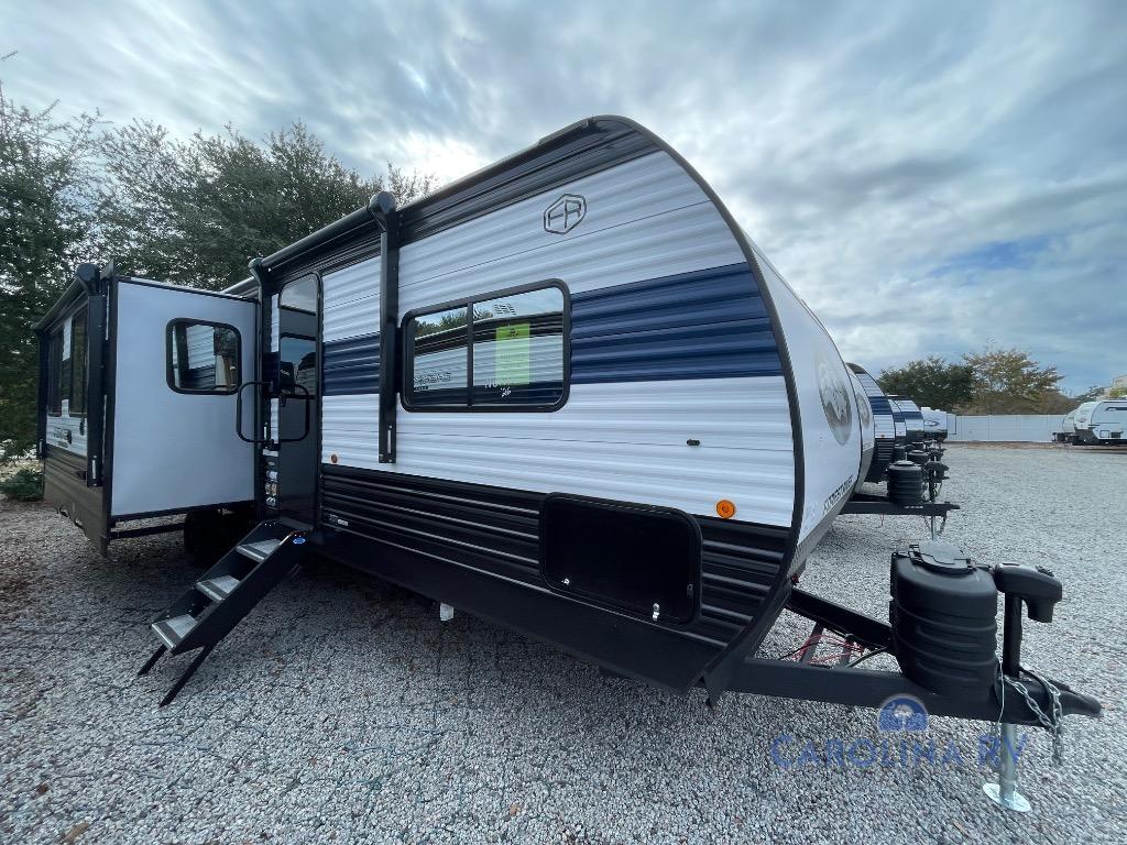 2026 Forest River Rv Cherokee Wolf Den 273XLK in myrtle beach SC