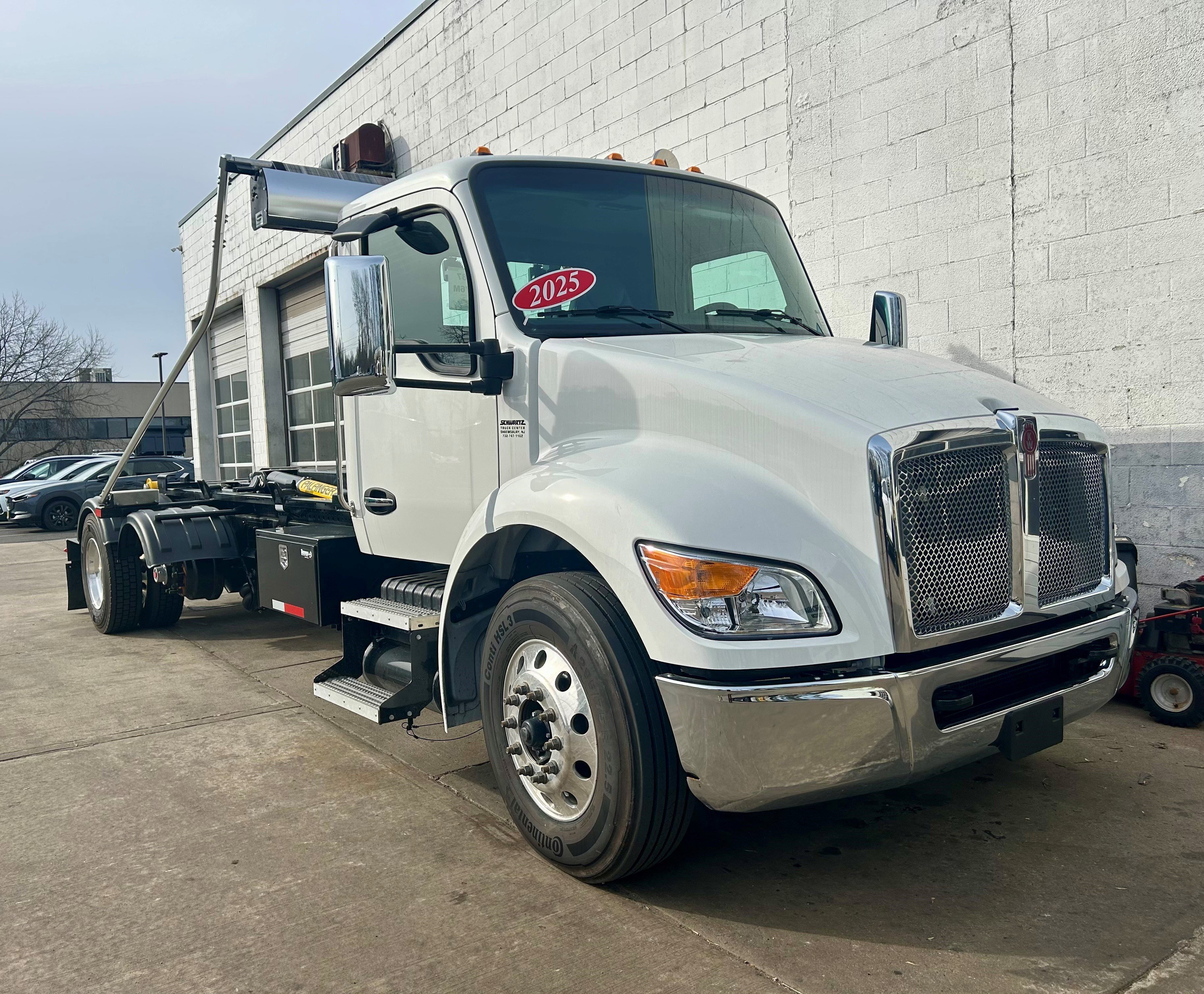 2025 KENWORTH T280 in Shrewsbury, NJ