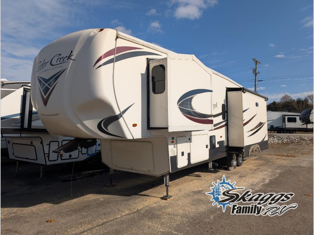 2018 Forest River Rv Cedar Creek Silverback 33IK in elizabethtown KY