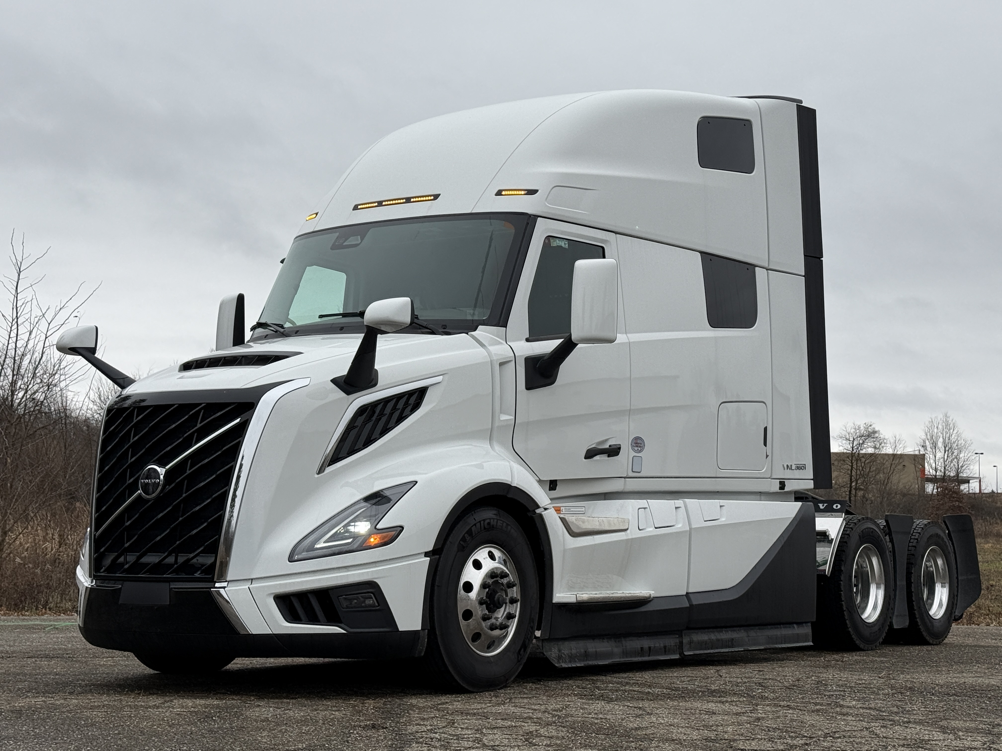 2026 VOLVO NEW VNL in Youngstown, OH