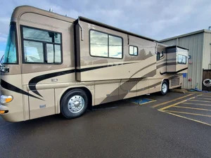 2003 Country Coach INTRIGUE in eugene OR