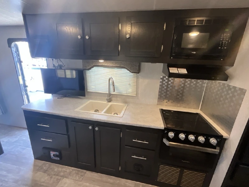 2019 HEARTLAND NORTH TRAIL 22FBS