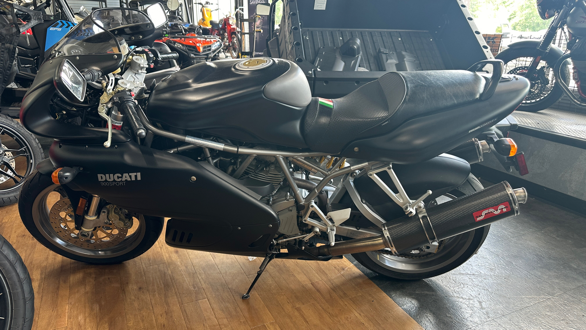 2002 Ducati 900 SuperSport 900 in Oakdale, NY