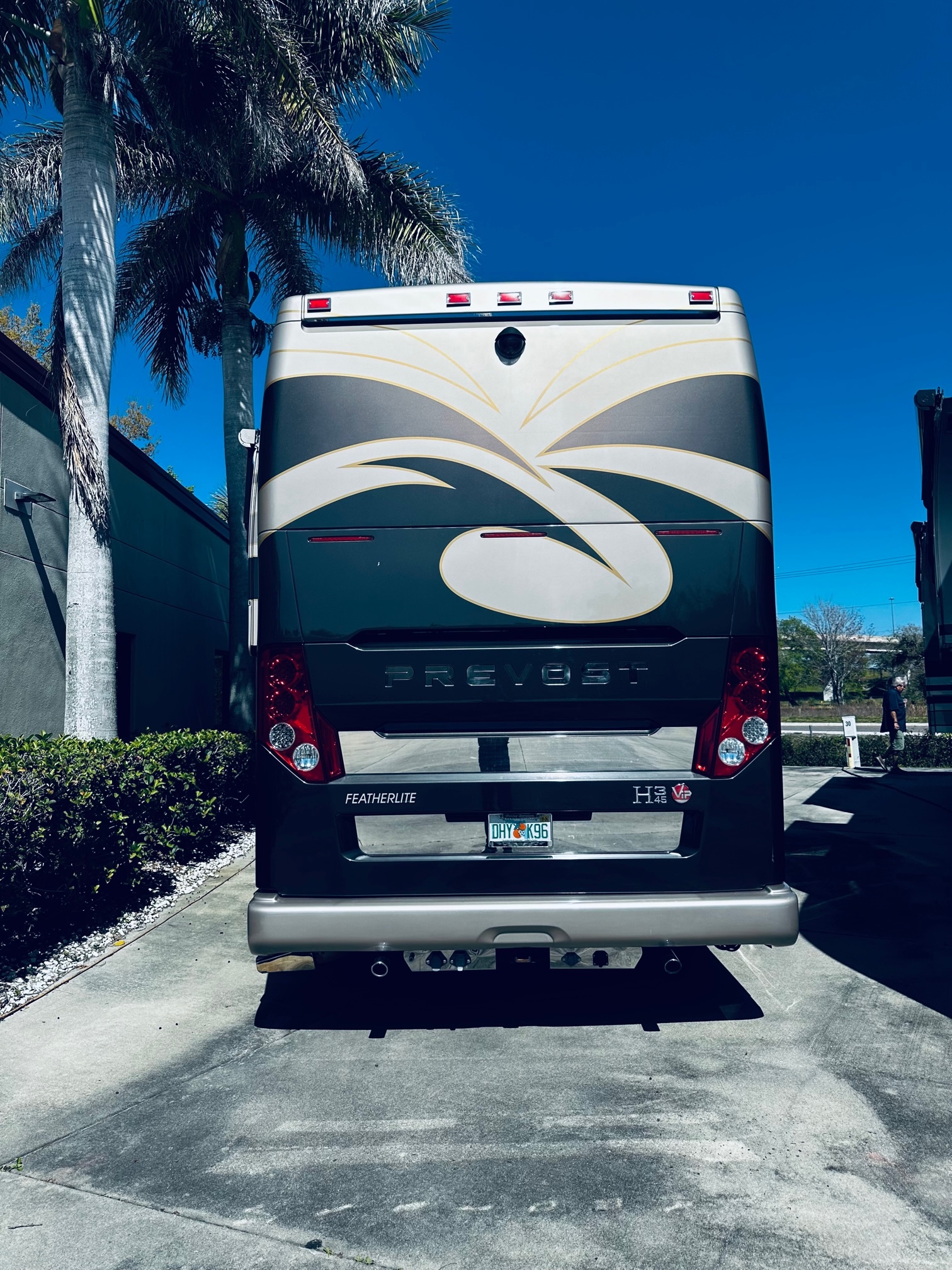 2003 Prevost Featherlite H3-45 in lake wales FL