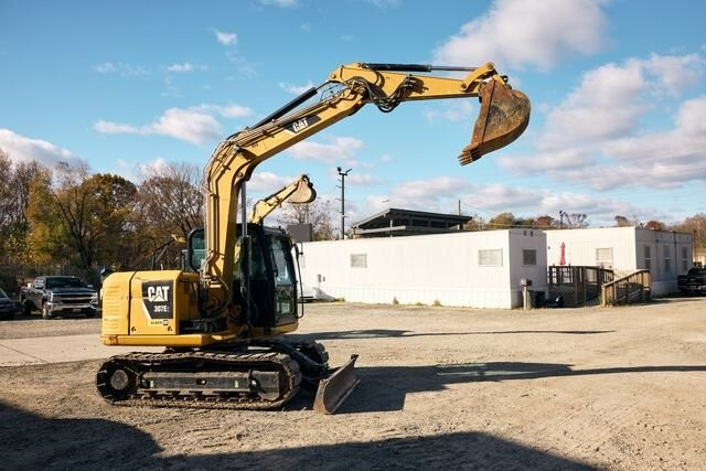 2017 CATERPILLAR 307E2 in Spring City, PA