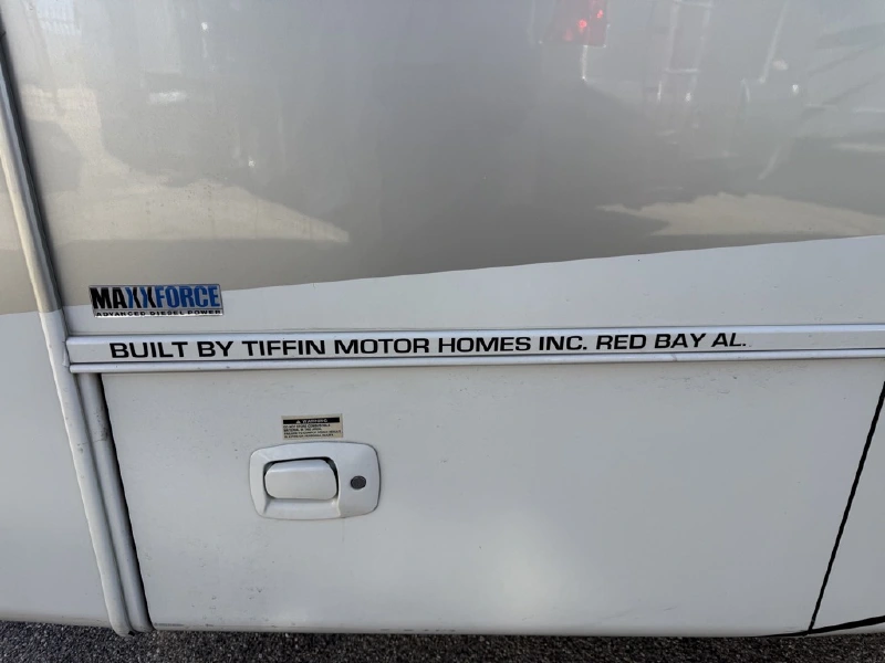 2012 TIFFIN MOTORHOMES ALLEGRO BREEZE 28BR