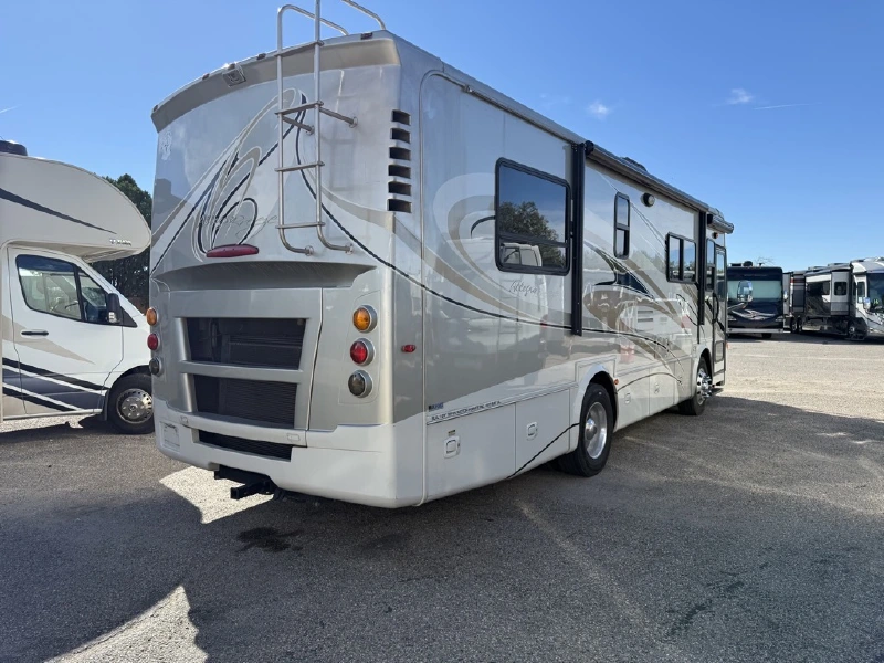 2012 TIFFIN MOTORHOMES ALLEGRO BREEZE 28BR