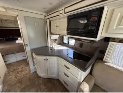 2012 TIFFIN MOTORHOMES ALLEGRO BREEZE 28BR