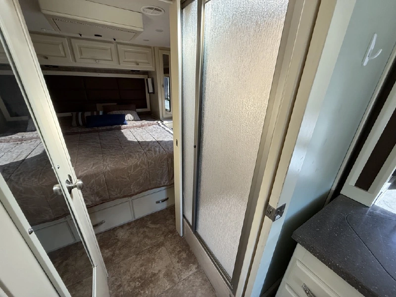 2012 TIFFIN MOTORHOMES ALLEGRO BREEZE 28BR