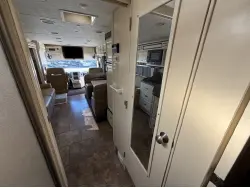 2012 TIFFIN MOTORHOMES ALLEGRO BREEZE 28BR