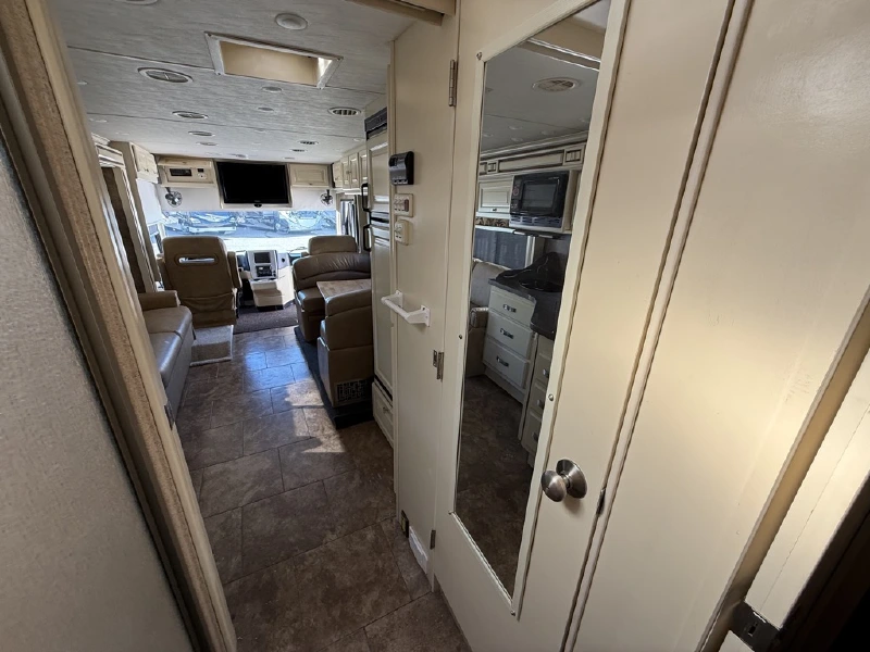 2012 TIFFIN MOTORHOMES ALLEGRO BREEZE 28BR