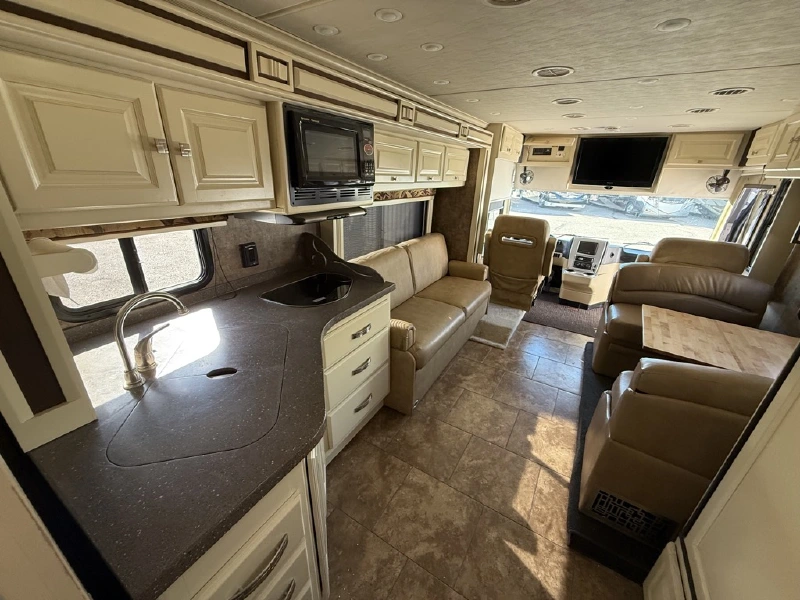 2012 TIFFIN MOTORHOMES ALLEGRO BREEZE 28BR