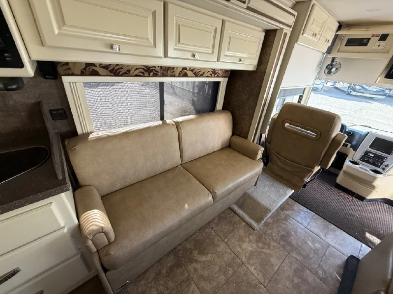 2012 TIFFIN MOTORHOMES ALLEGRO BREEZE 28BR
