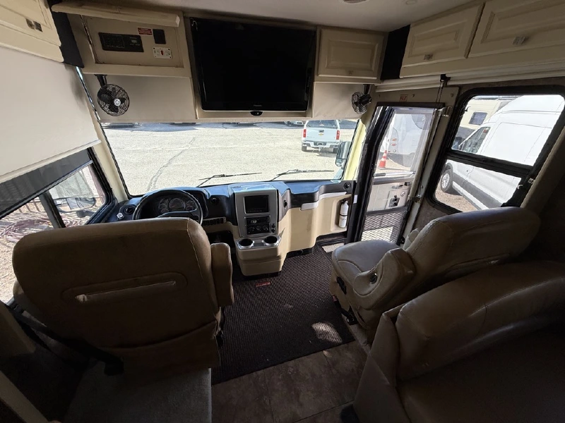 2012 TIFFIN MOTORHOMES ALLEGRO BREEZE 28BR