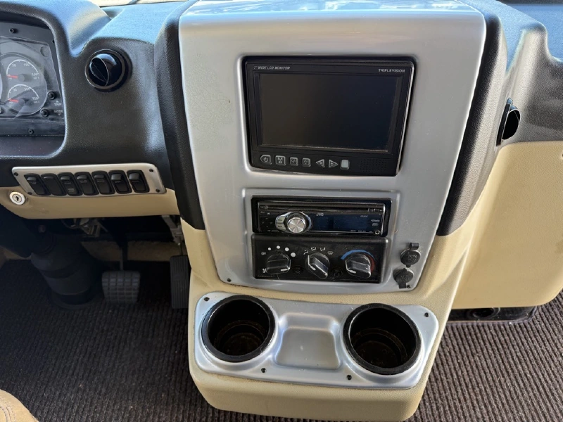 2012 TIFFIN MOTORHOMES ALLEGRO BREEZE 28BR