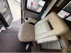 2012 TIFFIN MOTORHOMES ALLEGRO BREEZE 28BR