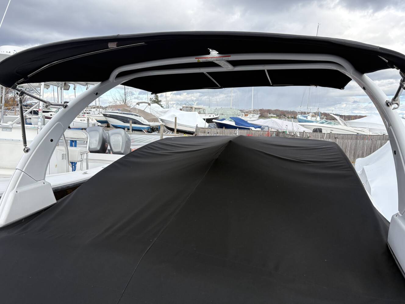 A photo of this 2022 Four Winns H-Series Ob