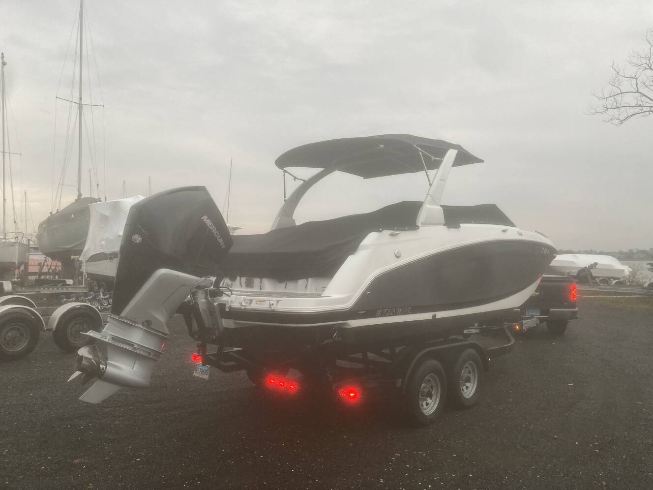 A photo of this 2022 Four Winns H-Series Ob
