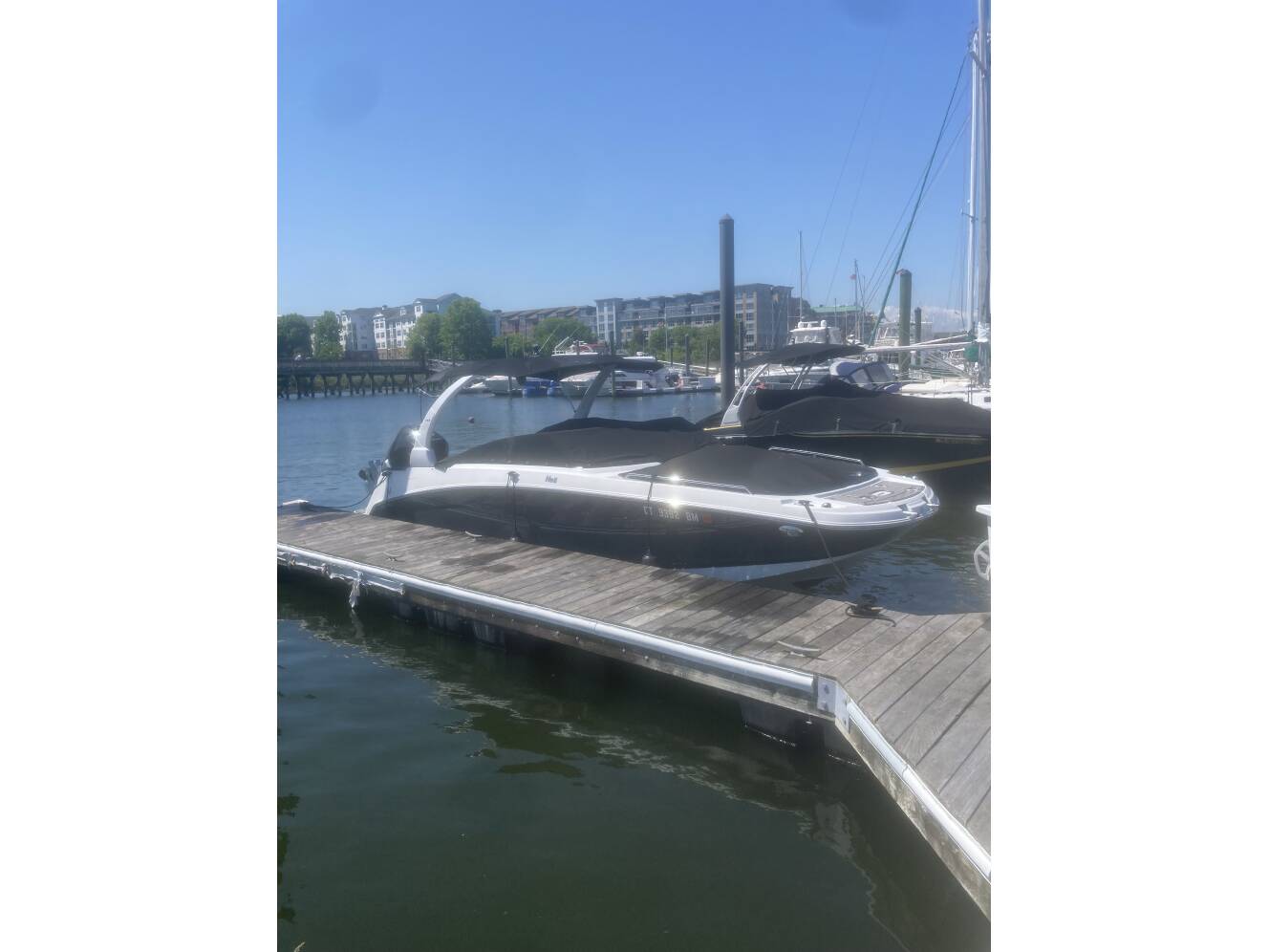 A photo of this 2022 Four Winns H-Series Ob