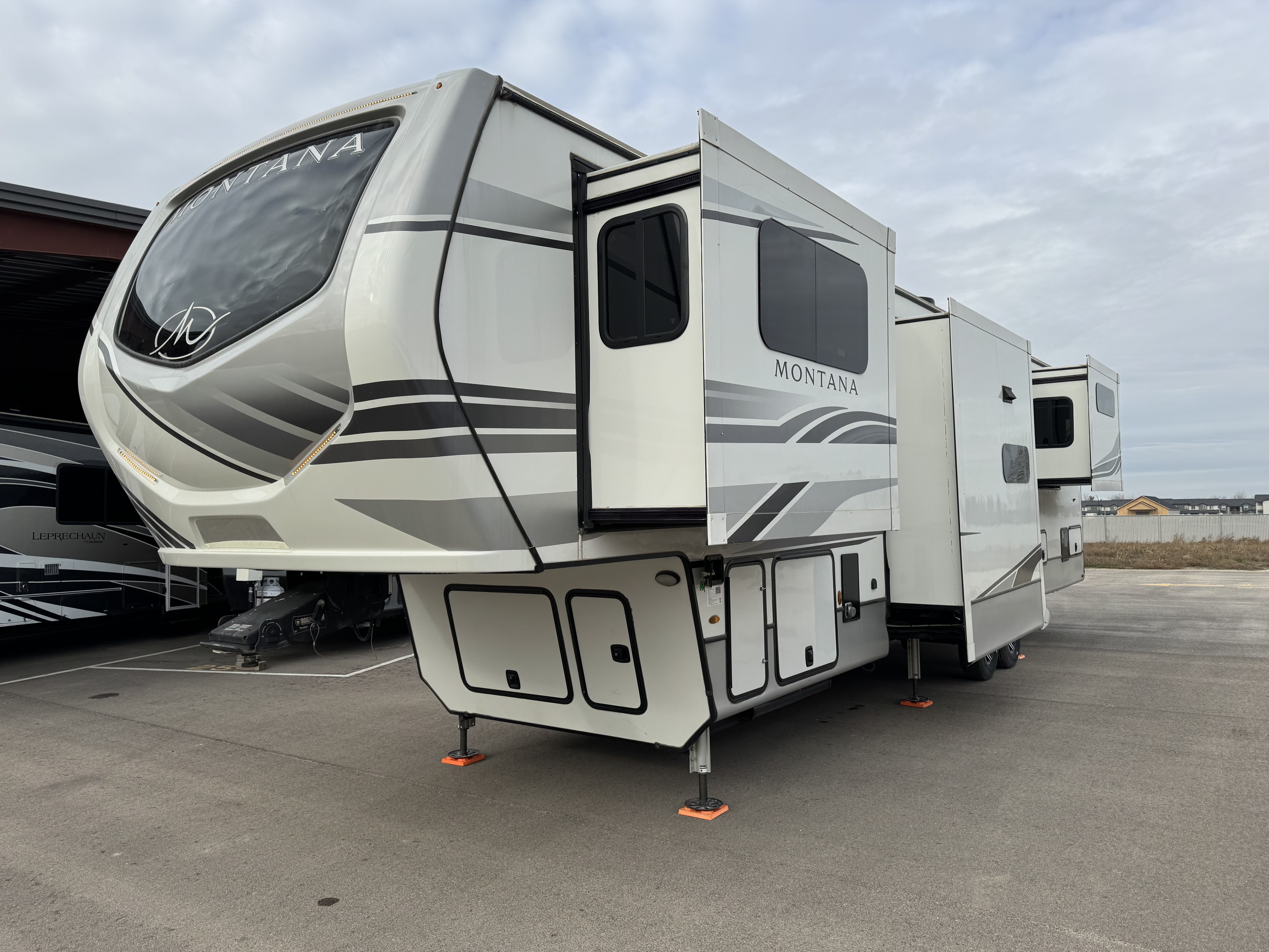 2023 Keystone MONTANA 3763BP RV